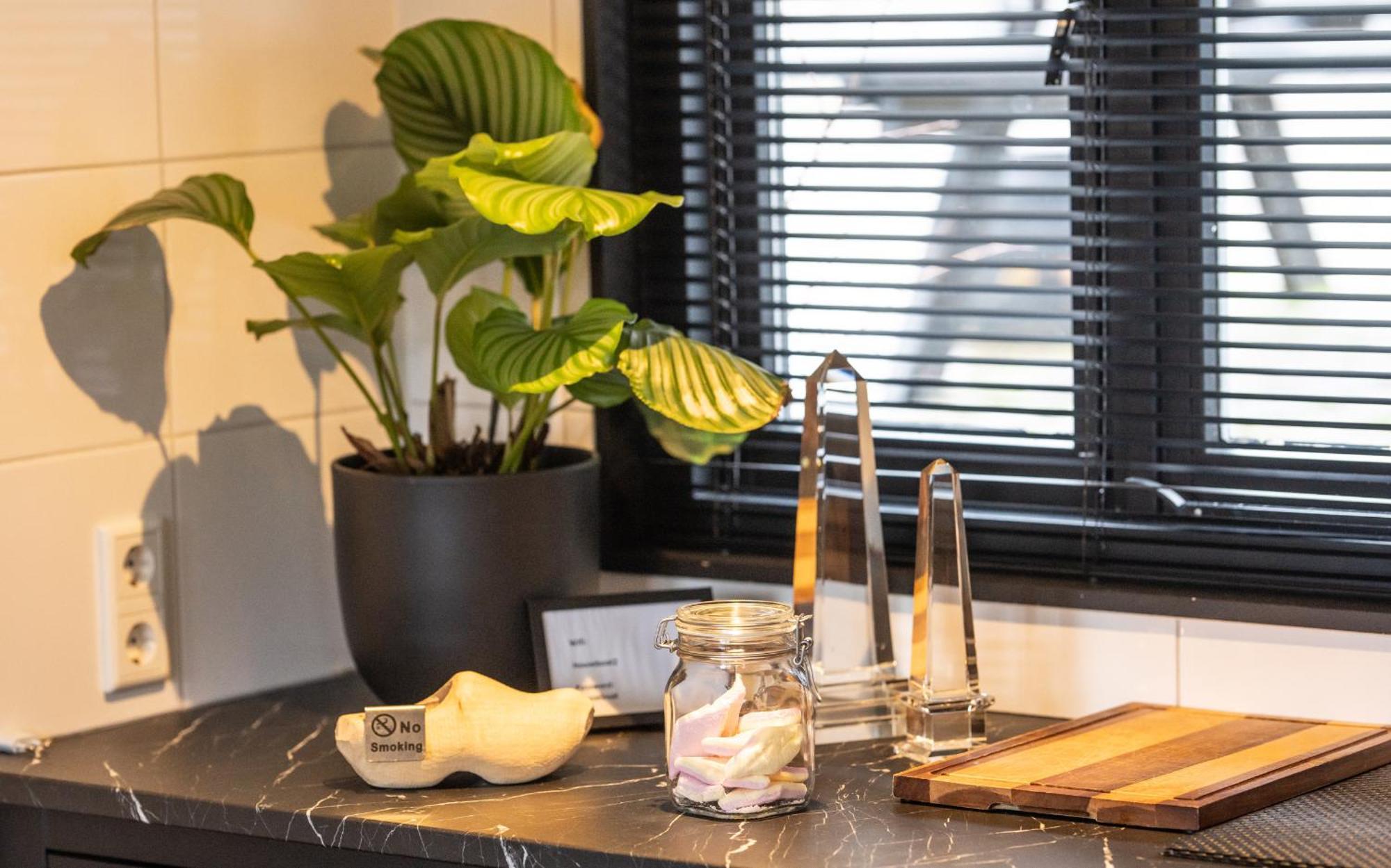 Houseboat-Amsterdam Bed and Breakfast Εξωτερικό φωτογραφία